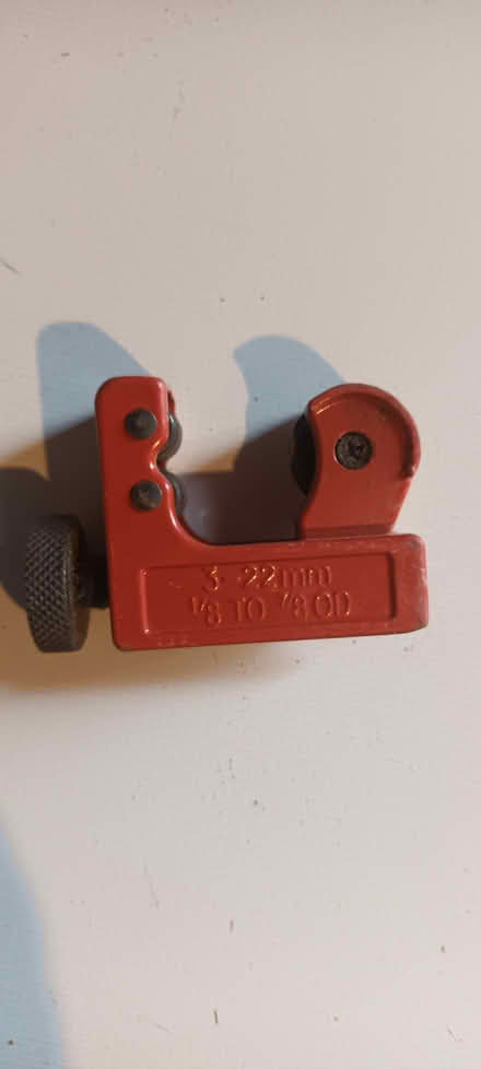 Photo of free Pipe Cutter (Crawley RH11) #1