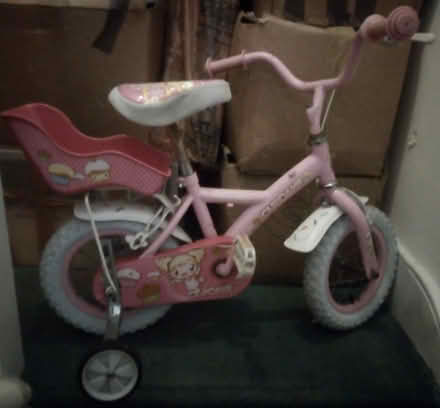 Photo of free childs appollo cupcake bike (Askew Road W12) #3