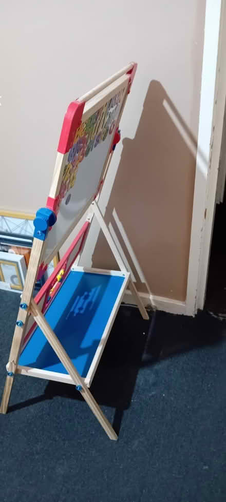 Photo of free Kids Easel (BD7) #2