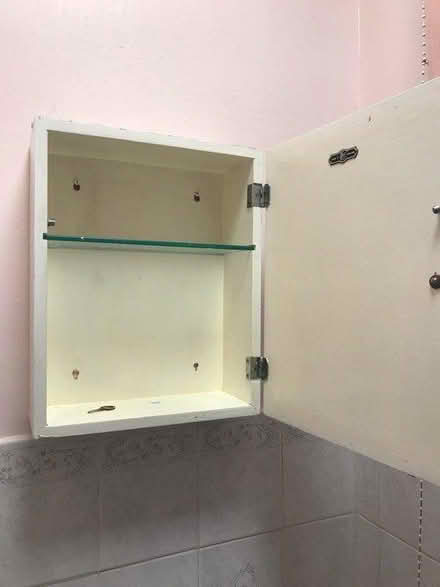 Photo of free Bathroom/medicine cabinet (Rusthall TN4) #1