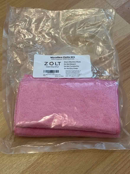 Photo of free X2 pink microfibre cloth (M21) #1