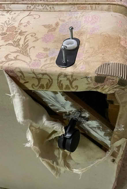 Photo of free Double bed base (Presteigne LD8) #1