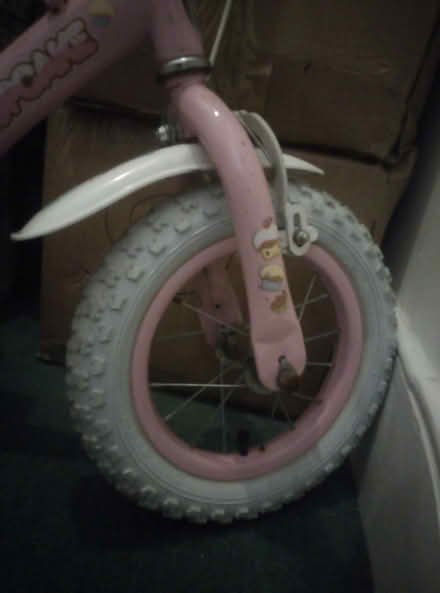 Photo of free childs appollo cupcake bike (Askew Road W12) #1