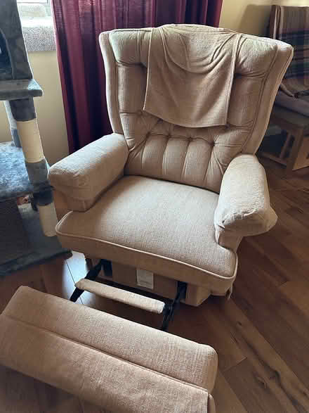 Photo of free Reclining rocker chair (Lower Paxton Twnshp 17109) #2