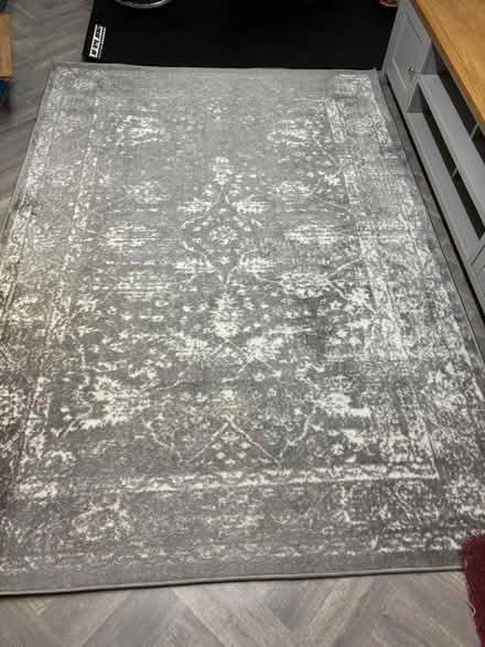 Photo of free Grey and white rug 160x230 cm (Hampden Park BN22) #3