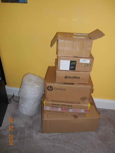 Photo of free Boxes and bubblewrap (Broomhill, G11) #1