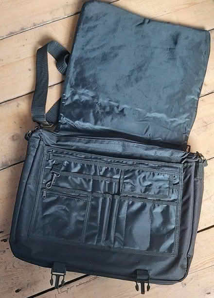 Photo of free Laptop bag/case (St Martin's CF83) #4