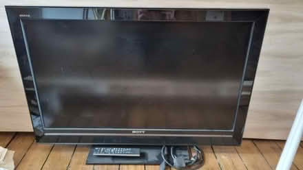 Photo of free 40" Sony LCD TV (Pye nest, HX2) #1