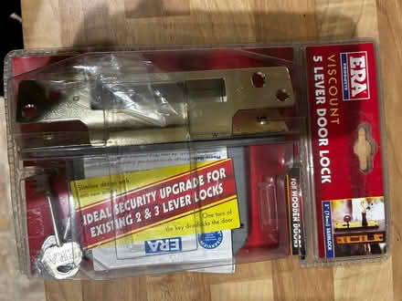 Photo of free 5 lever door lock with keys (HP22) #1