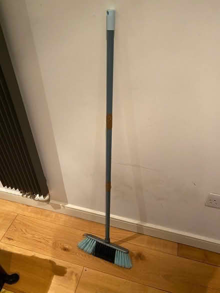 Photo of free Floor broom (Southwark SE1) #1