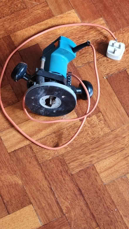 Photo of free Black and decker plunge router (Ridgeway Dr & Ridgeway Rd) #1