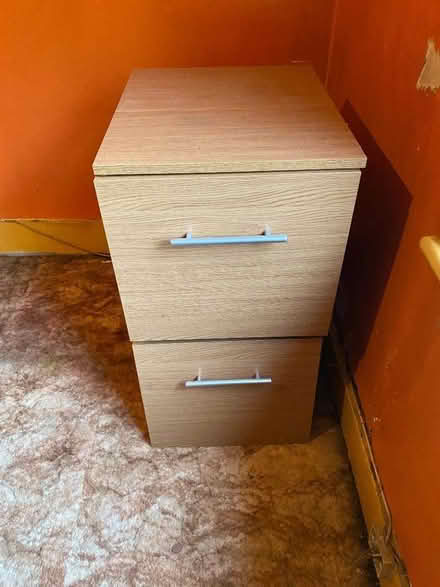 Photo of free Bedside table (Wandsworth Common SW12) #1