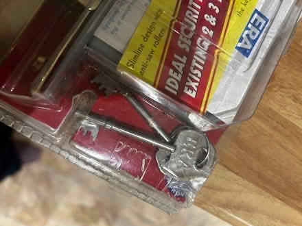 Photo of free 5 lever door lock with keys (HP22) #2