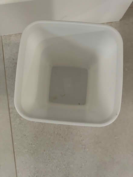 Photo of free Small Plastic Bin (RM14) #3