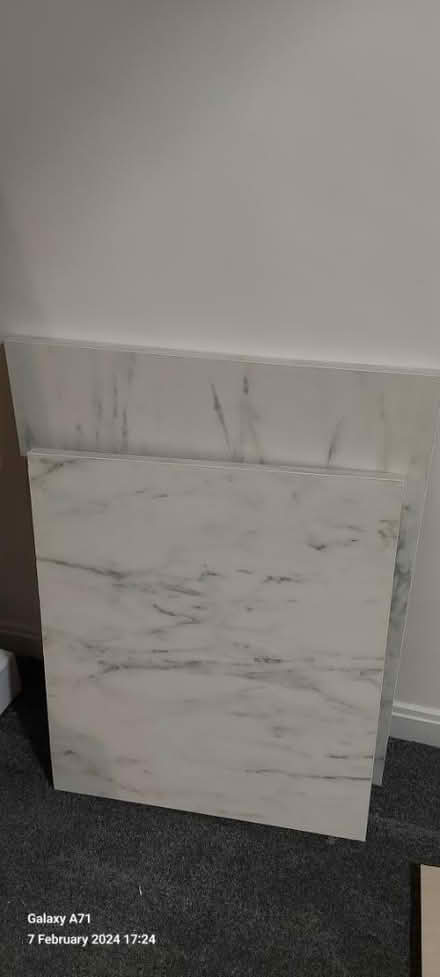 Photo of free Short pieces of laminate worktop (Tunbridge wells station) #1