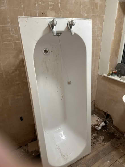 Photo of free Good condition bathroom suite (SK7 Hazel Grove) #2