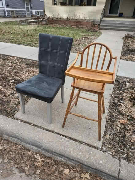 Photo of free High chair or dining chair (Near South) #1