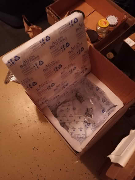 Photo of free Styrofoam cooler with ice packs (Oakland Park) #1
