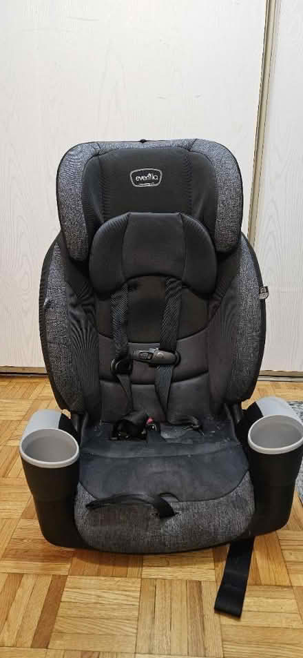 Photo of free Car seat/booster seat (Kerr and Speers) #1