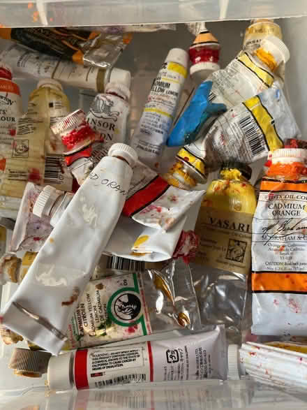 Photo of free Artist’s Studio Supplies (Chesterbrook Rd and Albemarle) #3