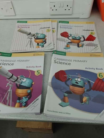 Photo of free Science activity books (Colwyn Bay LL29) #1