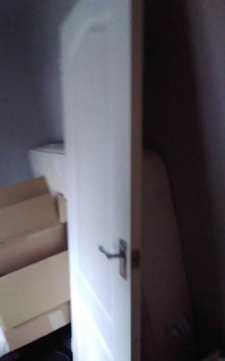 Photo of free Gloss white painted wood door (stalybridge SK15) #4