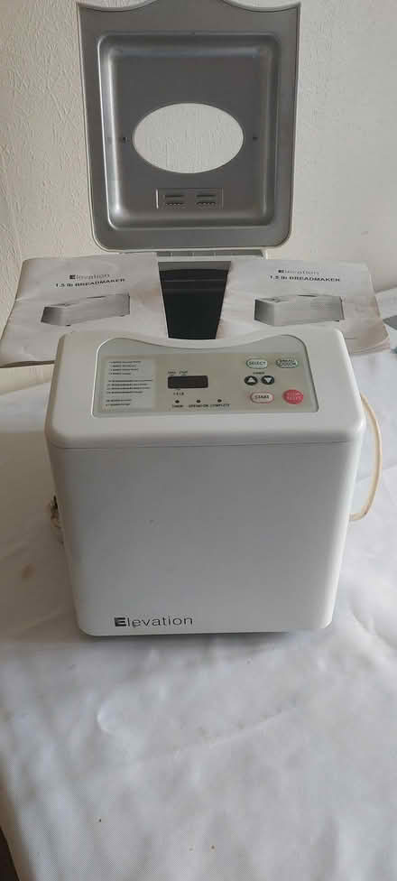 Photo of free Breadmaker with instructions (Burbage SK17) #1