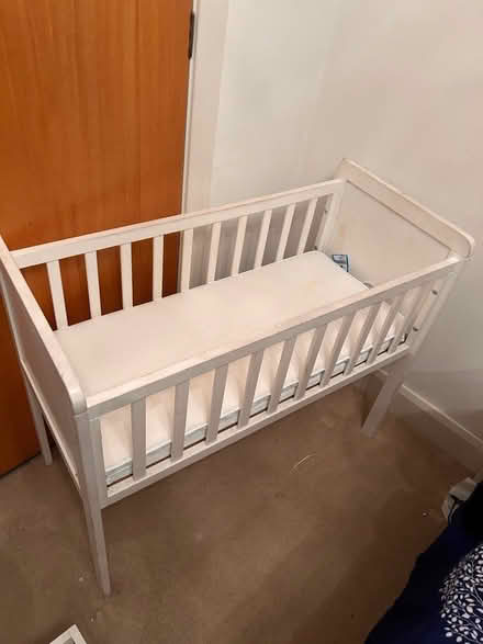 Photo of free Baby moses basket and cot (WV10) #4