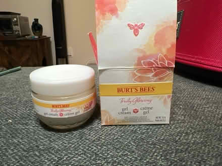 Photo of free Burt’s Bees Gel Cream Moisturizer (Westboro) #2