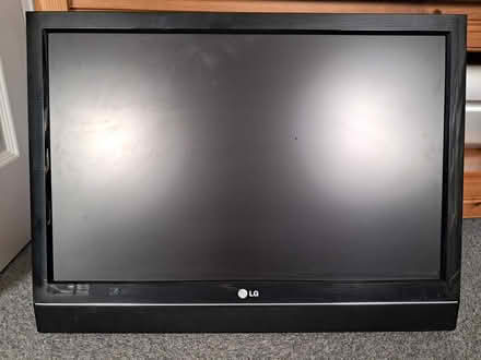 Photo of free TV LG 22inch (cheltenham) #4