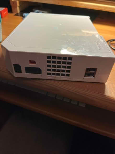 Photo of free Wii base unit (no hand controls) (Torbrex FK7) #4