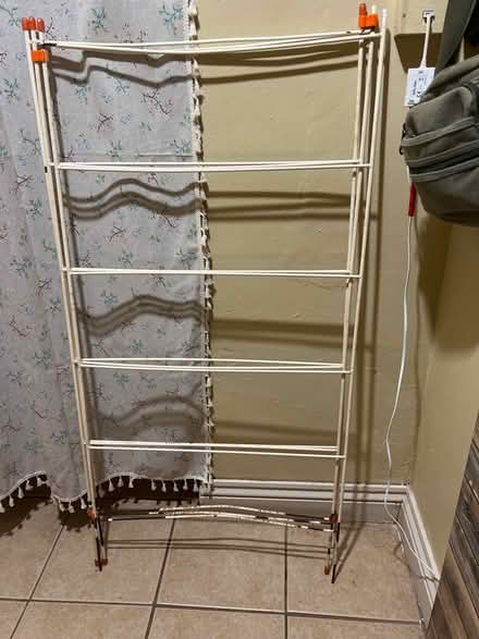 Photo of free Clothes drying rack (Waingroves DE59) #1