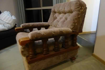 Photo of free Antique Chair (Hoppers Crossing) #2