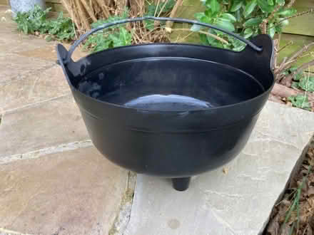 Photo of free Garden planter (Purley on Thames RG31) #1