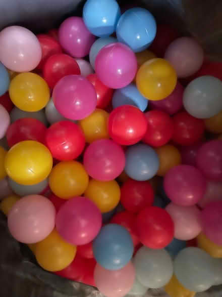 Photo of free Plastic Balls (CR0 3) #1