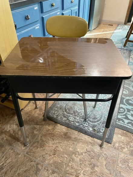 Photo of free Desk for children (Sharon Twp.) #2