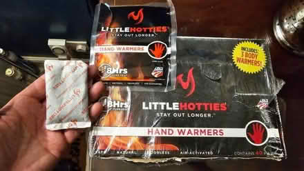 Photo of free 39 pairs of these handwarmers, which work for not long now.. (Townsend AL3) #1