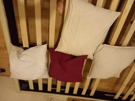 Photo of free Various bedding& pillows king dble (SE19) #1