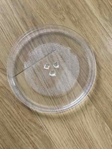 Photo of free Microwave Plate (Sunbury-on-Thames TW16) #1