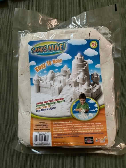 Photo of free Sands Alive - kids molding sand (Harbor Bay) #1
