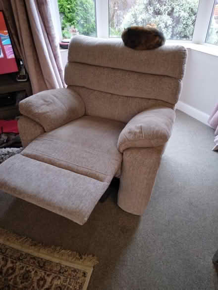Photo of free Recliner chair (Harrogate HG2) #4