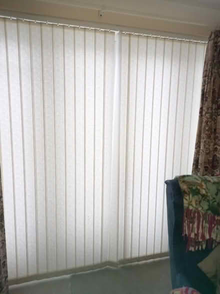 Photo of free last chance***Vertical blinds (Brackley NN13) #1