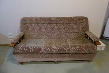 Photo of free Antique 3 Seater Couch (Hoppers Crossing) #2
