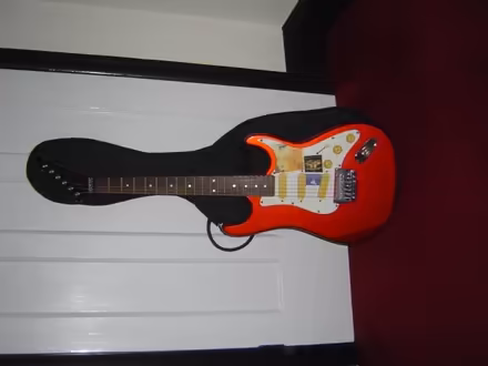 Photo of free Guitar (Melbourne DE73) #1