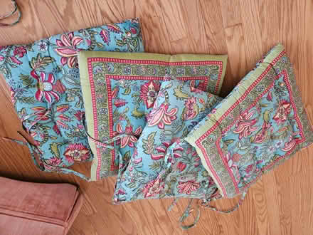 Photo of free chair cushions and accent pillows (Mount Prospect) #2