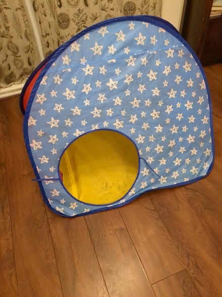 Photo of free Kids pop up tent (Maidstone ME15) #2
