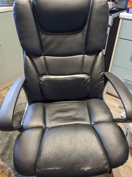 Photo of free Office/gaming chair (Bacup) #1