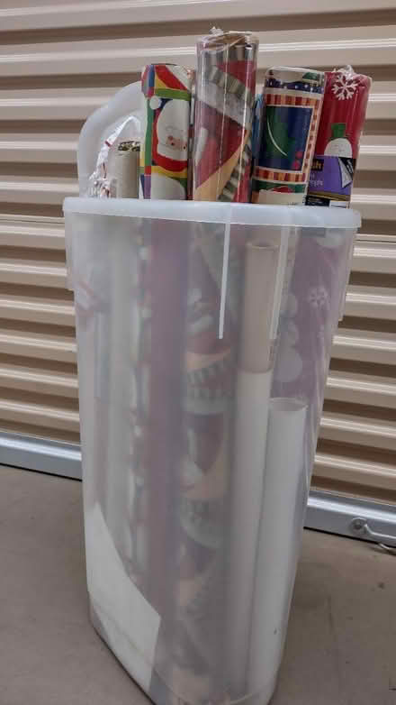 Photo of free Wrapping Paper Holder (Saddle Brook) #3
