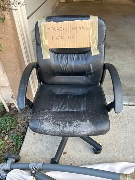 Photo of free office chair in working order (Wood Ranch, Simi Valley) #1