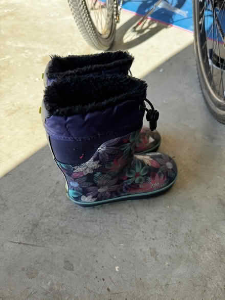 Photo of free Snow boots size 13/1 girls size (San Jose) #1